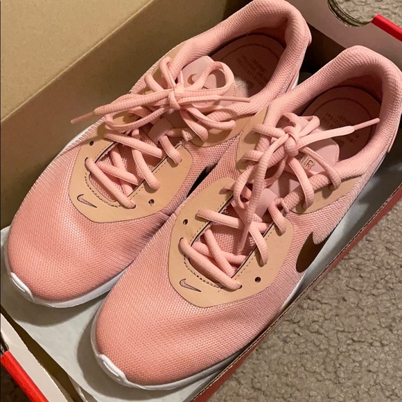 Nike Shoes - NIKE WOMEN’S SHOES